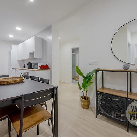 Spacious New Apartment Para 7 En La Plaza De Tirso De Molina Madrid Luaran gambar