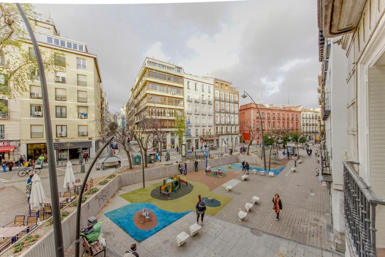 Spacious New Apartment Para 7 En La Plaza De Tirso De Molina Madrid Luaran gambar