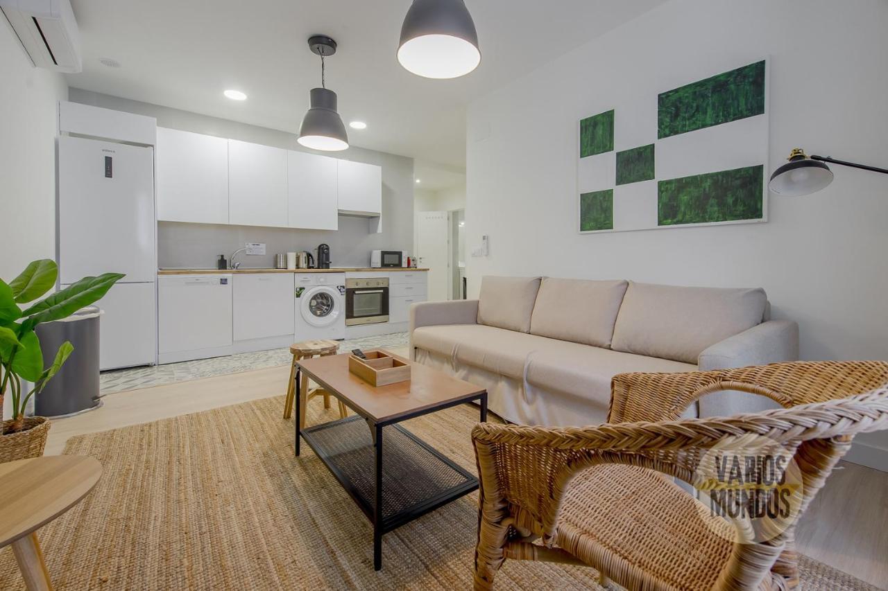 Spacious New Apartment Para 7 En La Plaza De Tirso De Molina Madrid Luaran gambar