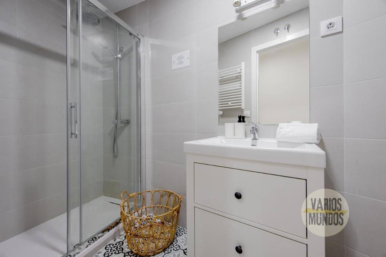 Spacious New Apartment Para 7 En La Plaza De Tirso De Molina Madrid Luaran gambar