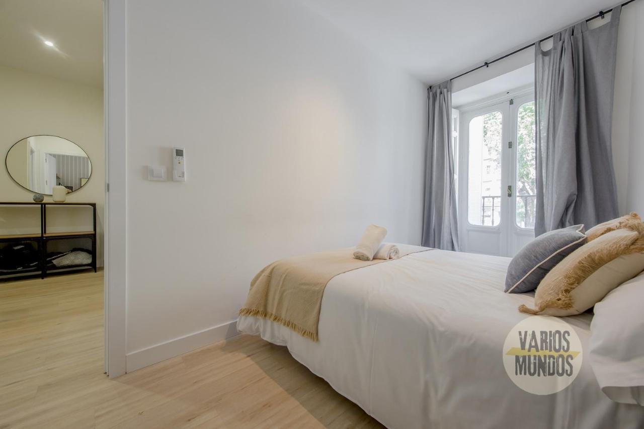 Spacious New Apartment Para 7 En La Plaza De Tirso De Molina Madrid Luaran gambar